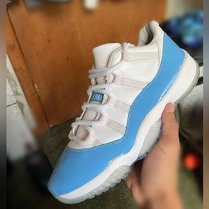 Jordan 11 university blue low